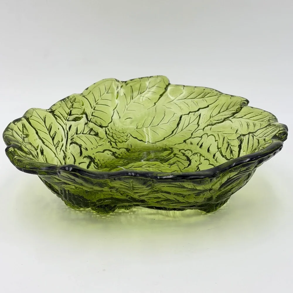 Vtg Indiana Glass Green Loganberry Leaf Bowl Scalloped Serving Candy‎ Dish 7in